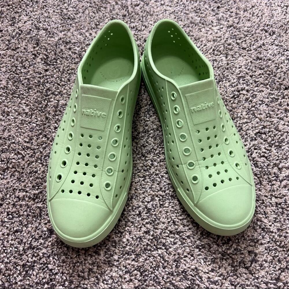 NATIVE Jefferson Lime Green Slip On Shoes M8 W10